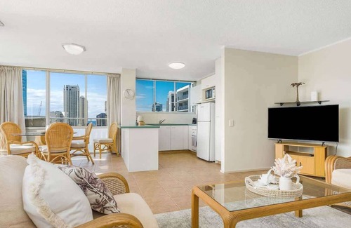 Surfers Paradise Apartment | Panorama - Overlooking the Nerang River and Surfers Paradise