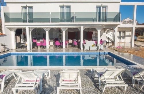 Cista Velika Villa | PANORAMA SPORT, POOL&BAR