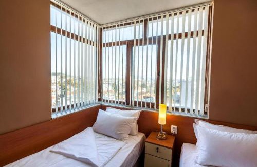 Yambol House | Panorama Top Floor Rooms in Hotel Tundzha
