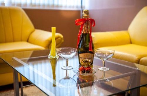 Yambol House | Panorama Top Floor Rooms in Hotel Tundzha