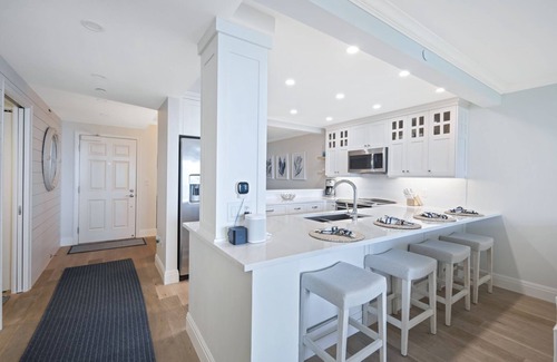 Park Shore Condo | Panoramic Gulf Views, Newly Renovated, Spectacular 2 Bedroom 2 Bathroom Condo