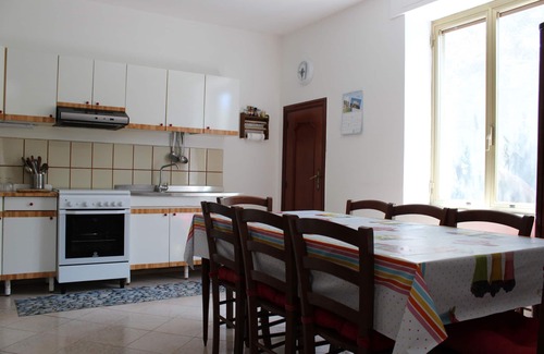 Schiazzano House | Panoramic house with furnished garden and view of Capri