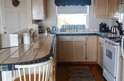 Dillon Beach Cottage | Panoramic Ocean View-3 Min Walk To Beach