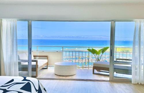 Waikiki Apartment | Panoramic Oceanview Resort - Full Kitchen in Each Room, 2 Swimming Pools, Onsite Restaurants, Fireworks Every Friday