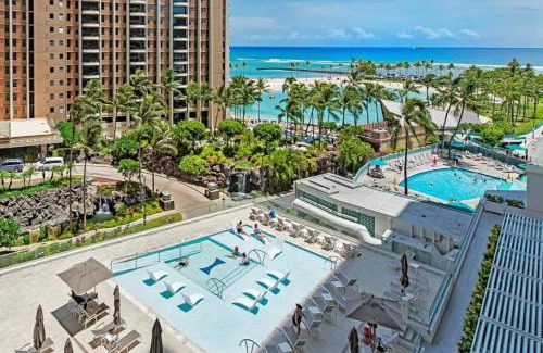 Waikiki Apartment | Panoramic Oceanview Resort - Full Kitchen in Each Room, 2 Swimming Pools, Onsite Restaurants, Fireworks Every Friday
