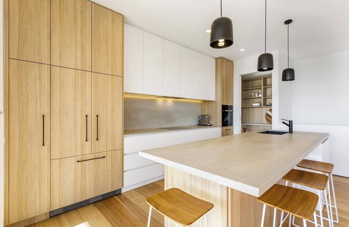 Portsea House | Panoramic Retreat on Cheviot