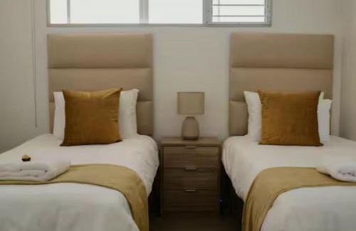 Strand Apartment | Panoramic Seaview @ Strand