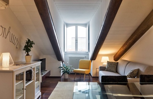 Cit Turin Apartment | Panoramic skylight apartment. Private car parking, wifi