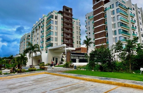 Ejidal Apartment | Panoramic Views 3BR/3BA Luxury Oasis For Rent at Valle Aurora