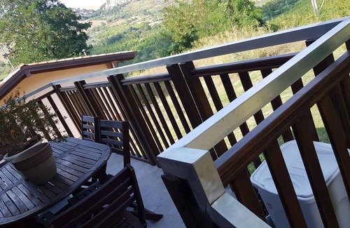 Borgo Tossignano Bed & Breakfast | Panoramic Vistas, Contemporary living & Winelands - 15 minutes from Imola