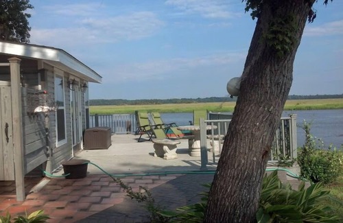 Midway Cottage | Panoramic Water Views, Deep Water Dock, Right outside Your Doors!