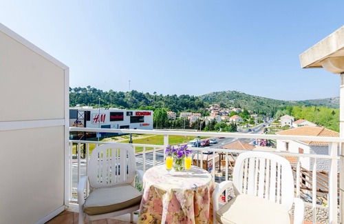 Srebreno Apartment | Pansion Srebreno - Double or Twin Room with Balcony and City View 2
