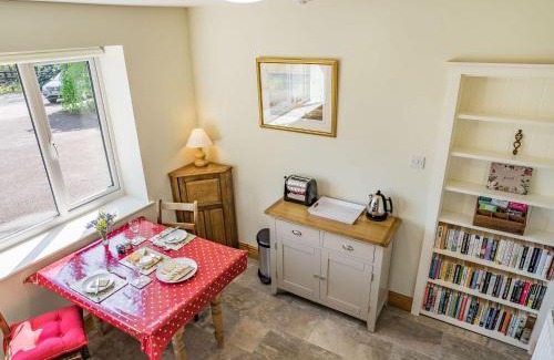 Llandefeilog House | Pant Y Cwtsh