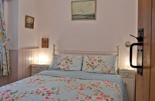 Llanon House | Panteg Cottage