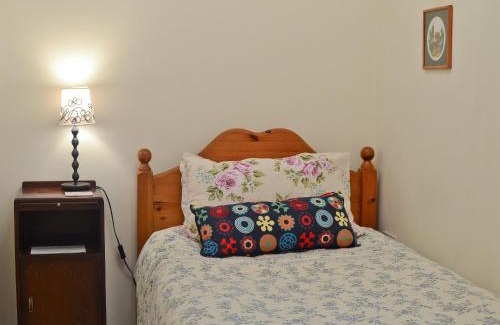 Llanon House | Panteg Cottage