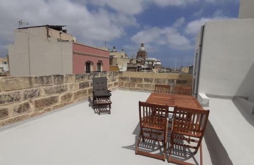 Paola Apartment | Paola apartments
