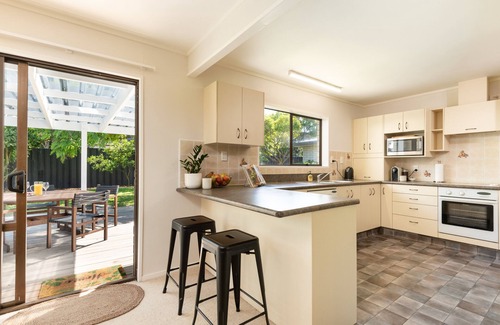 Papamoa Beach House | Papamoa Sea Renity - Two minutes walk to beach