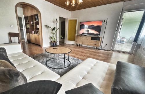 Lesce Apartment | Papas Apartment