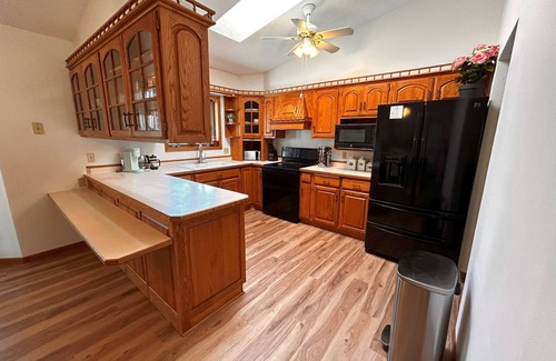 Wisconsin Dells House | Papas Pool House: Secluded Pool and Hot Tub Retreat