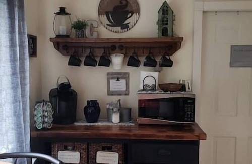 Huntington Mills Apartment | Paper Mill Pines Bed and Breakfast: The Sycamore Room