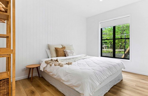 Toogoom House | Paperbark House - Absolute Beachfront Acreage Property