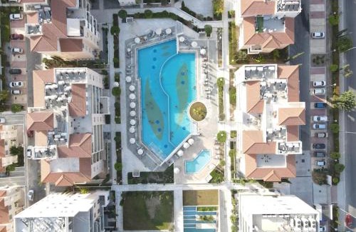 Universal Apartment | Paphos Resort Retreat at Elysia Park with GYM POOL