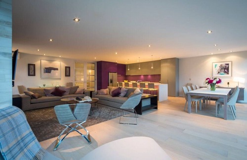 Queenstown City Centre House | Papillon | Queenstown Hill Luxury | Stunning Lake Views