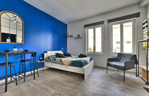 Saintes Apartment | Paradis Bleu - Coeur de ville, Tv 4K, Netflix, Fibre, Confortable, Calme