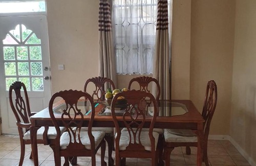 Vieux Fort Quarter House | Paradise Apartment, Black Bay