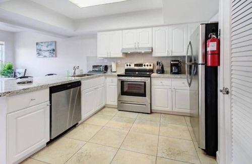 Imperial Point House | Paradise Bay S- FLL - 2/1 - Waterfront