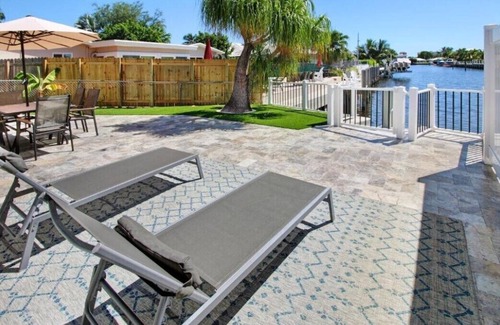 Imperial Point House | Paradise Bay S- FLL - 2/1 - Waterfront