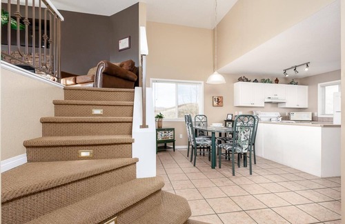 Lethbridge Condo | Paradise Canyon Golf Resort - Luxury Condo U407