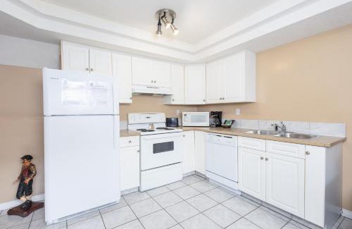 Lethbridge Apartment | Paradise Canyon Golf Resort - Luxury Condo M407