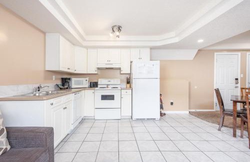 Lethbridge Apartment | Paradise Canyon Golf Resort - Luxury Condo M409