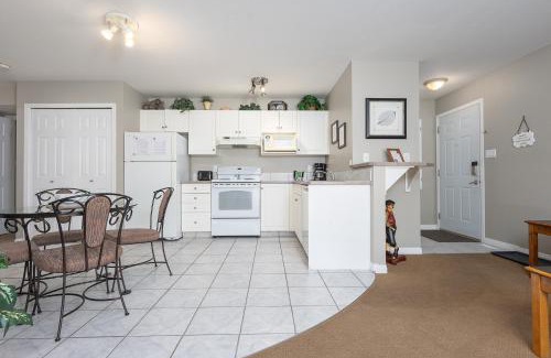 Lethbridge Apartment | Paradise Canyon Golf Resort - Luxury Condo M405