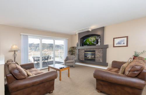 Lethbridge Apartment | Paradise Canyon Golf Resort - Luxury Condo U399