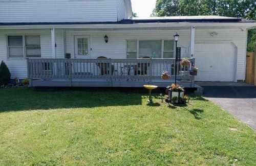 Mastic House | Paradise Citadel, Htd pool hottub Golf Basketball