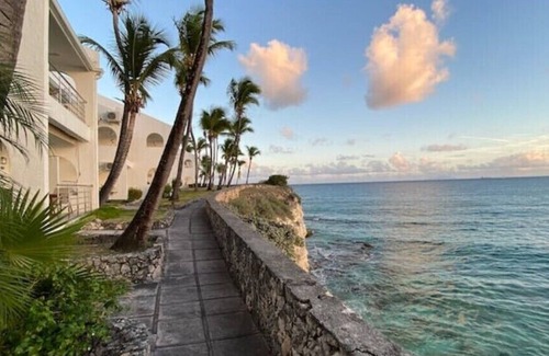 Cay Bay Hill House | Paradise Family homen