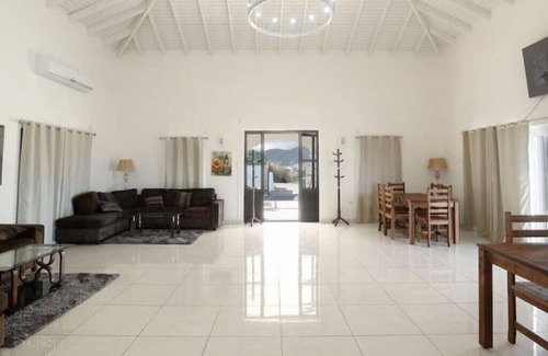 Cay Bay Hill House | Paradise Family homen