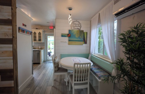 Highland Garden House | Paradise Hollywood Gardens