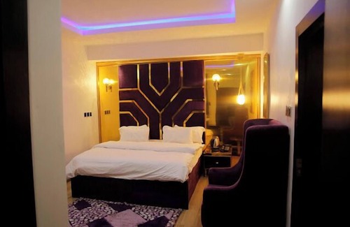 Lagos Hotel | Paradise Hotel and Suites