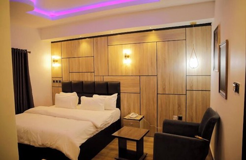 Lagos Hotel | Paradise Hotel and Suites