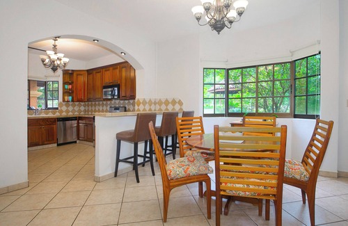 Boquete House | Paradise House, Boquete - Hiking, Birding, Coffee! Walk to town.