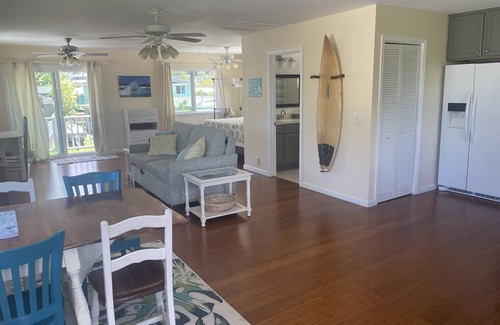 Kaneohe House | Paradise in Kaneohe: stocked studio near grocery