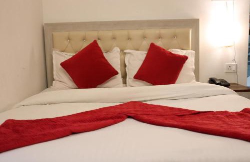 Neemrana Hotel | Paradise Inn