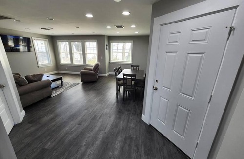 Leesburg Apartment | Paradise on Lake Harris Apt #202