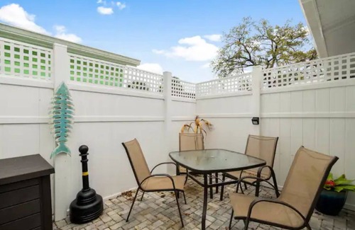 Tropic Apartment | Paradise Palms Stunning Efficiency103 w/private patio