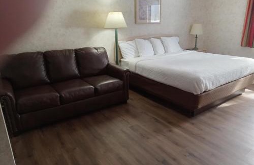 Holcombe Hotel | Paradise Shores Hotel