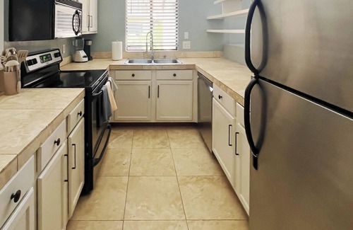 The Joshua Tree Condo | Paradise Valley location! 2BR/2BA Condo