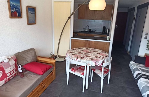 Plan Peisey Apartment | Paradiski closed to the slopes and shops plan peisey